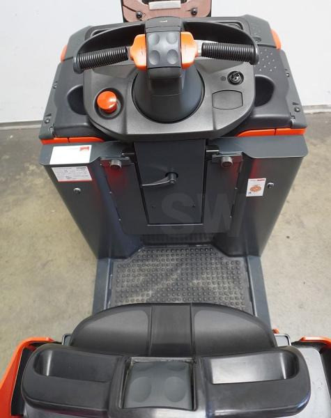 Linde P 30 C 1190 - Remolcadora: foto 3 Linde P 30 C 1190 - Remolcadora: foto 3