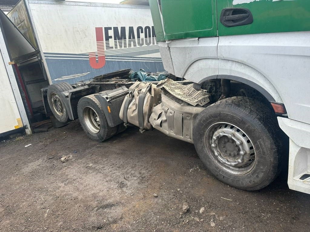 Mercedes-Benz Actros 6X2 Skåda - Cabeza tractora: foto 4 Mercedes-Benz Actros 6X2 Skåda - Cabeza tractora: foto 4
