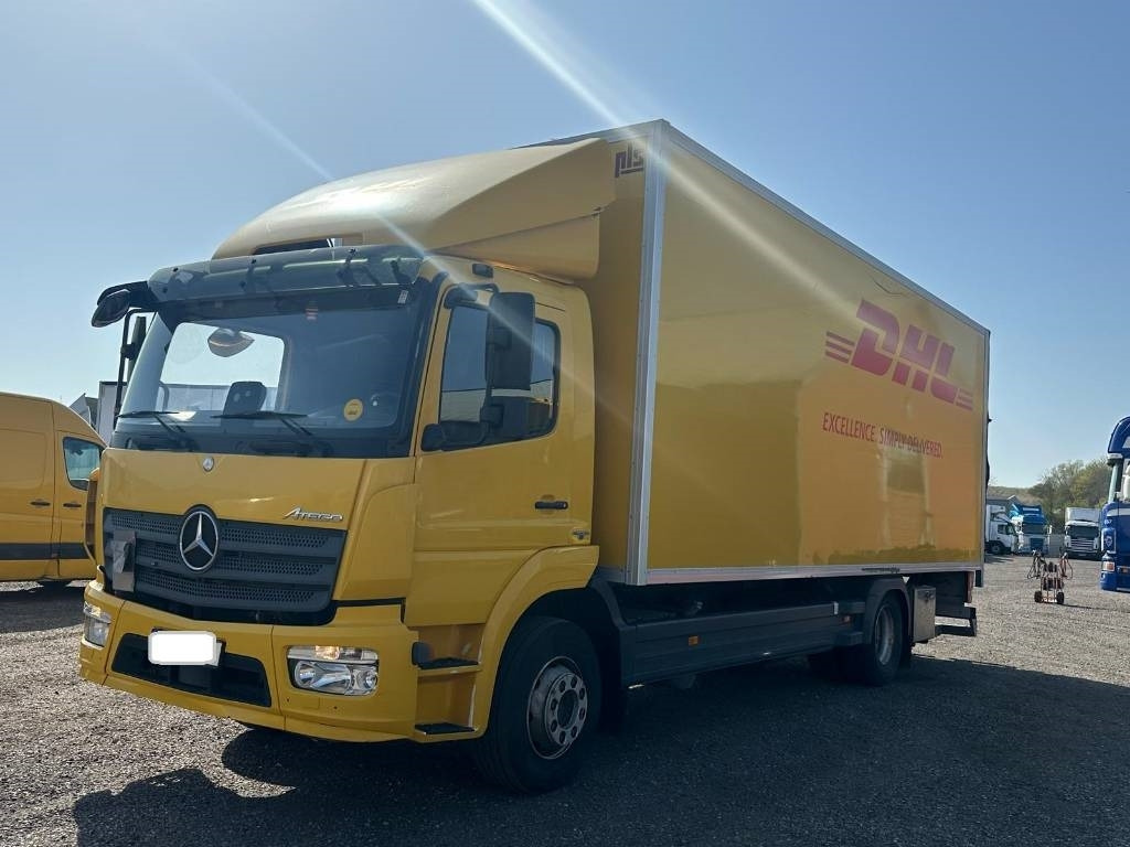 Mercedes-Benz ATEGO 1523 serie 1359 - Camión caja cerrada: foto 2 Mercedes-Benz ATEGO 1523 serie 1359 - Camión caja cerrada: foto 2
