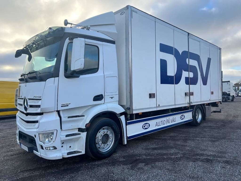 Mercedes-Benz Antos 1833 4x2 serie 7572 Euro 6 - Camión caja cerrada: foto 1 Mercedes-Benz Antos 1833 4x2 serie 7572 Euro 6 - Camión caja cerrada: foto 1