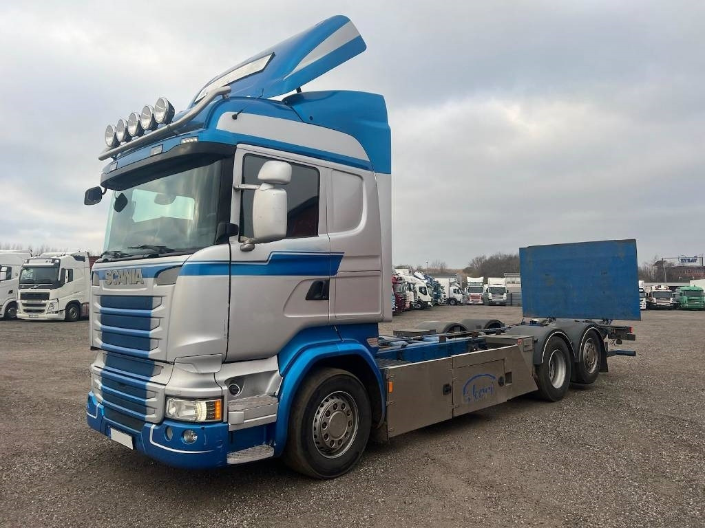 Scania R490 LB 6X2*4 MNB serie 0207 Euro 6 - Camión chasis: foto 1 Scania R490 LB 6X2*4 MNB serie 0207 Euro 6 - Camión chasis: foto 1