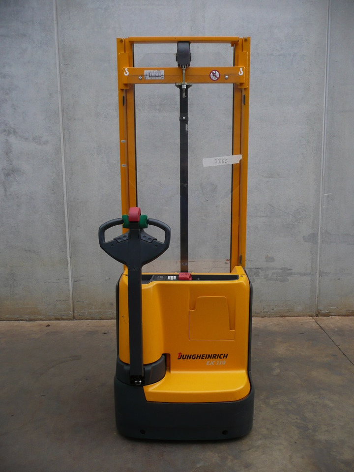 Jungheinrich EJC 110 360 ZT - Apilador: foto 5 Jungheinrich EJC 110 360 ZT - Apilador: foto 5