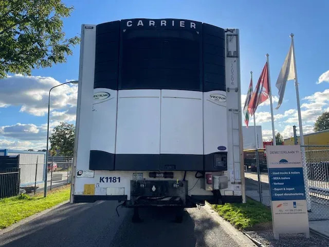 Van Eck UT-3B Steering axle 260 cm insteek Frigo carrier vector UT-3B H= 260 W= 250cm - Semirremolque frigorífico: foto 2 Van Eck UT-3B Steering axle 260 cm insteek Frigo carrier vector UT-3B H= 260 W= 250cm - Semirremolque frigorífico: foto 2