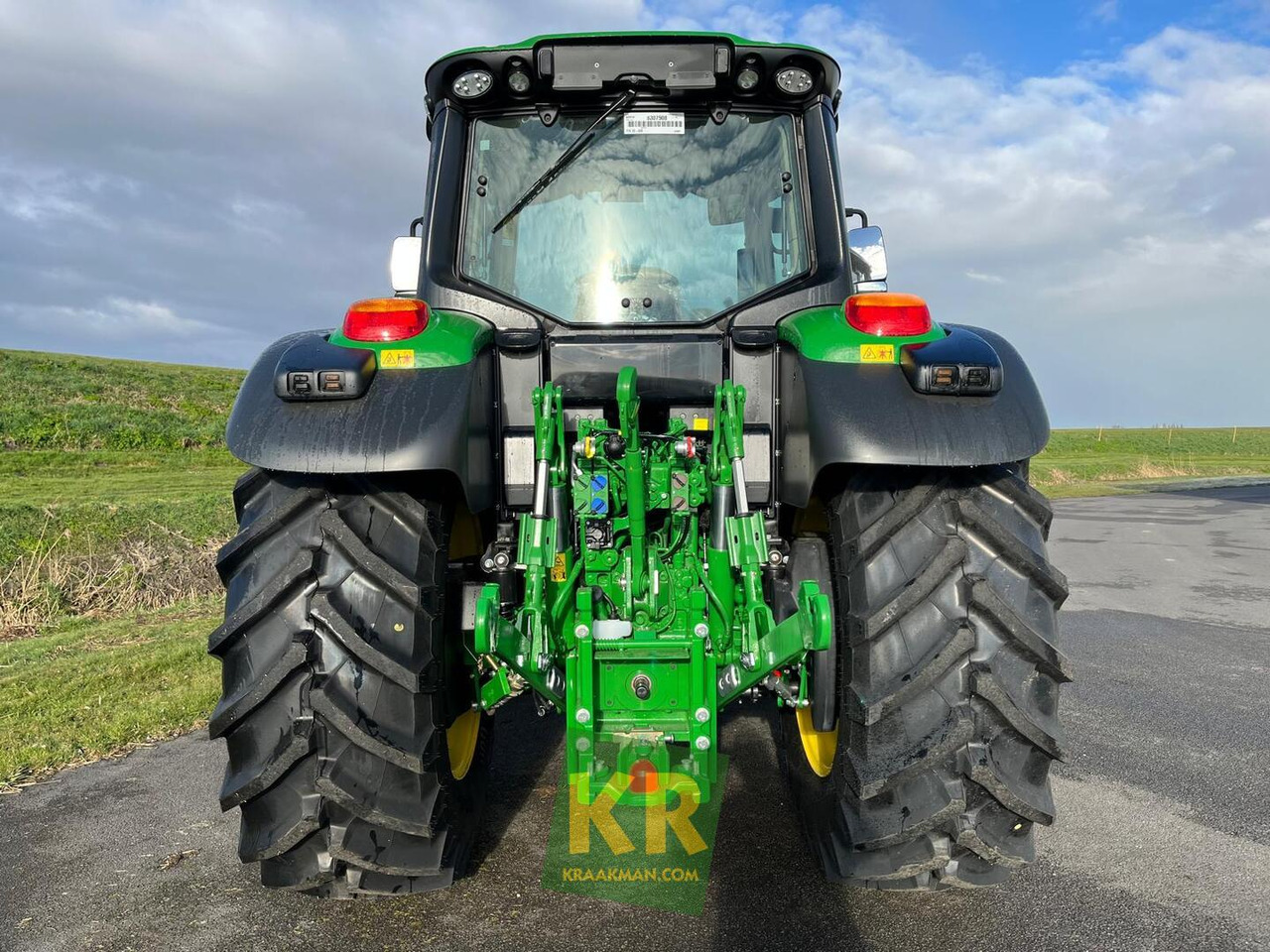 John Deere 6120M - Tractor: foto 4 John Deere 6120M - Tractor: foto 4