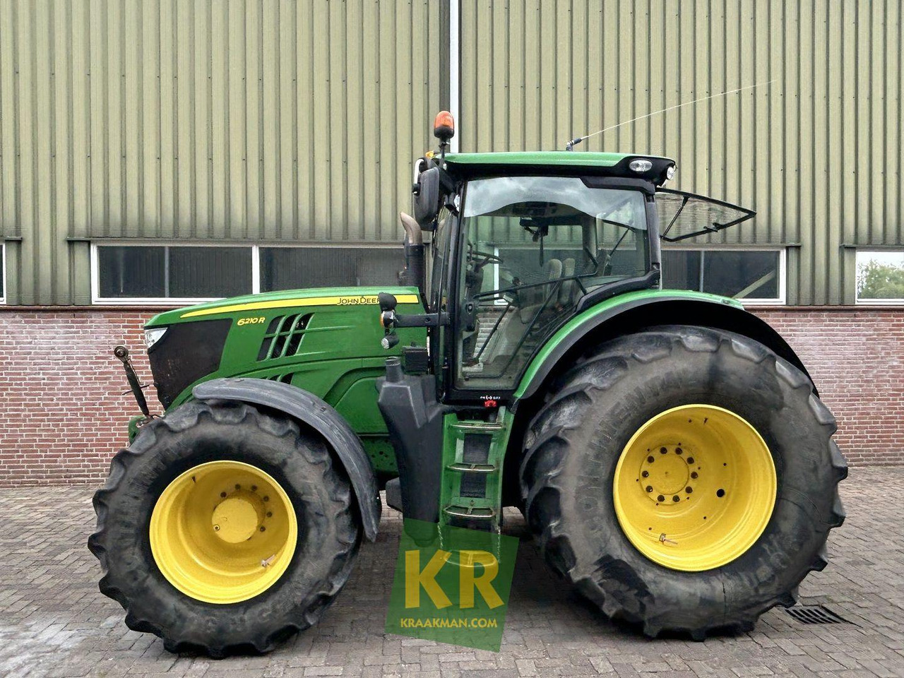 John Deere 6210R - Tractor: foto 1 John Deere 6210R - Tractor: foto 1