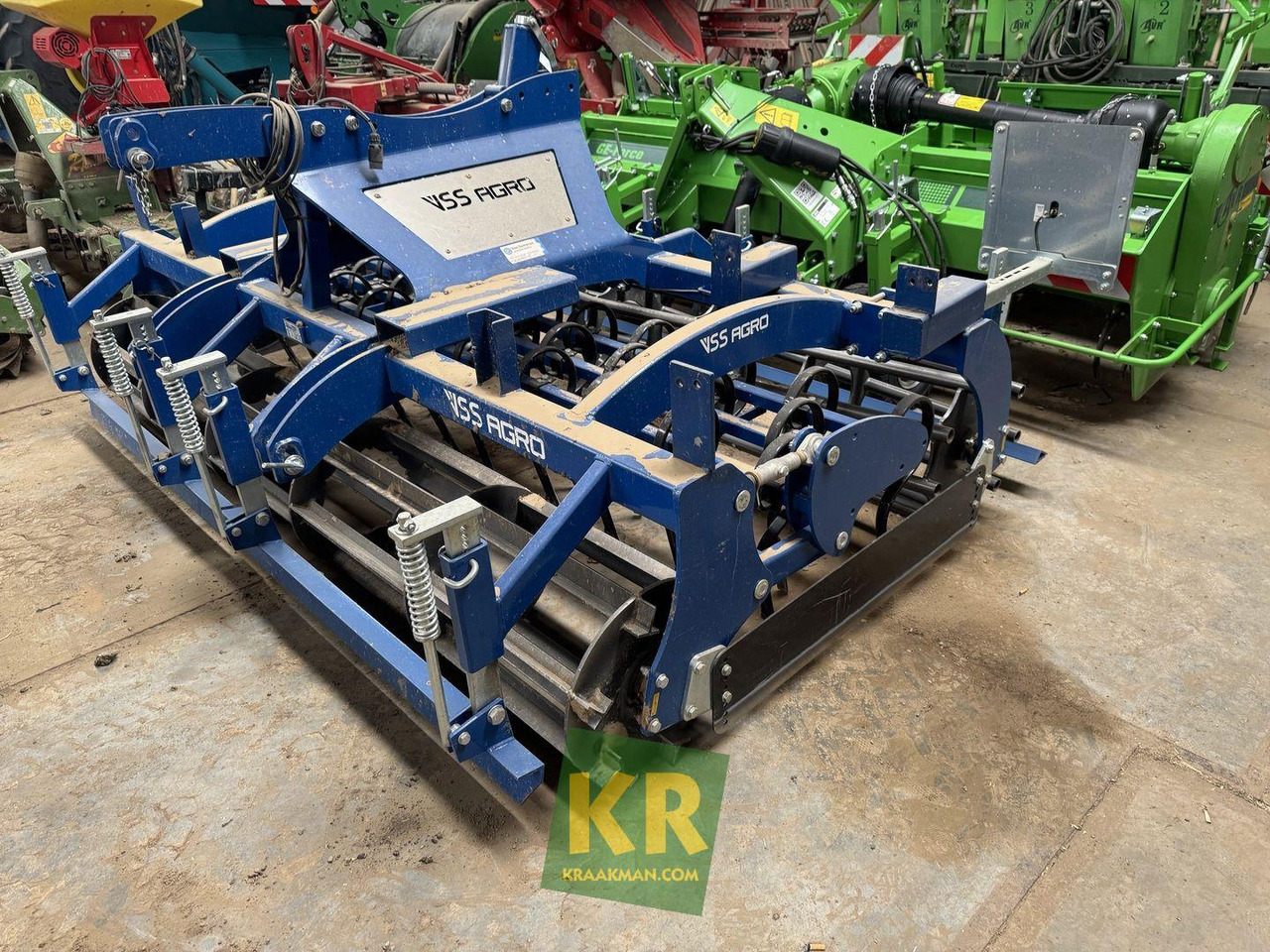 VSS FB 3000 - Grada: foto 1 VSS FB 3000 - Grada: foto 1