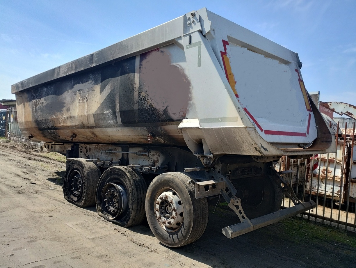 SCHMITZ CARGOBULL GOTHA 26 m3 SGF S3 2015 - Semirremolque volquete: foto 1 SCHMITZ CARGOBULL GOTHA 26 m3 SGF S3 2015 - Semirremolque volquete: foto 1