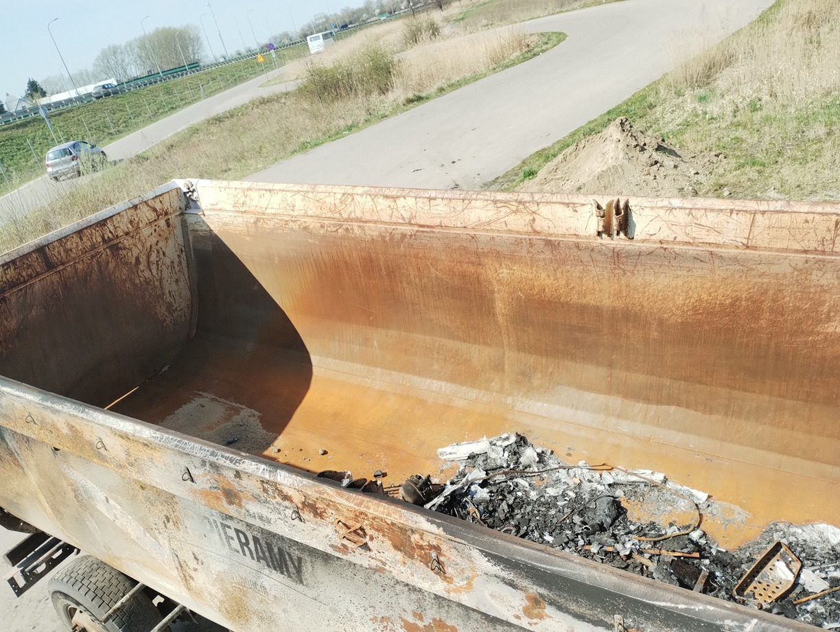 SCHMITZ CARGOBULL GOTHA 26 m3 SGF S3 2015 - Semirremolque volquete: foto 3 SCHMITZ CARGOBULL GOTHA 26 m3 SGF S3 2015 - Semirremolque volquete: foto 3