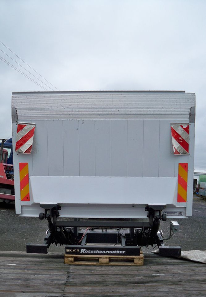 Montaż windy załadowczej - Recambio: foto 1 Montaż windy załadowczej - Recambio: foto 1