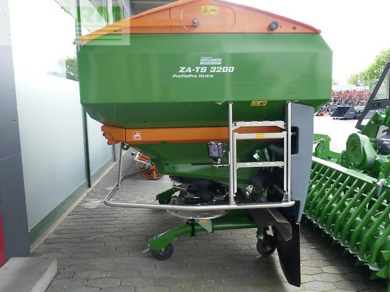 Amazone za-ts profis hydro 3200 - abgelagert top ausstattung! - Esparcidor de fertilizantes: foto 2 Amazone za-ts profis hydro 3200 - abgelagert top ausstattung! - Esparcidor de fertilizantes: foto 2