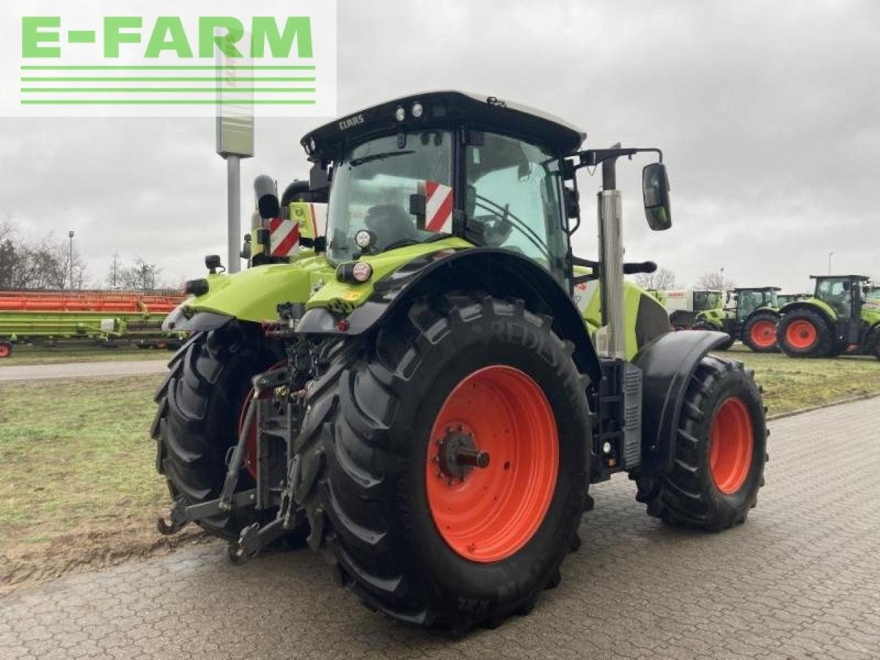 Tractor CLAAS axion 810 cmatic cebis CMATIC CEBIS: foto 6 Tractor CLAAS axion 810 cmatic cebis CMATIC CEBIS: foto 6