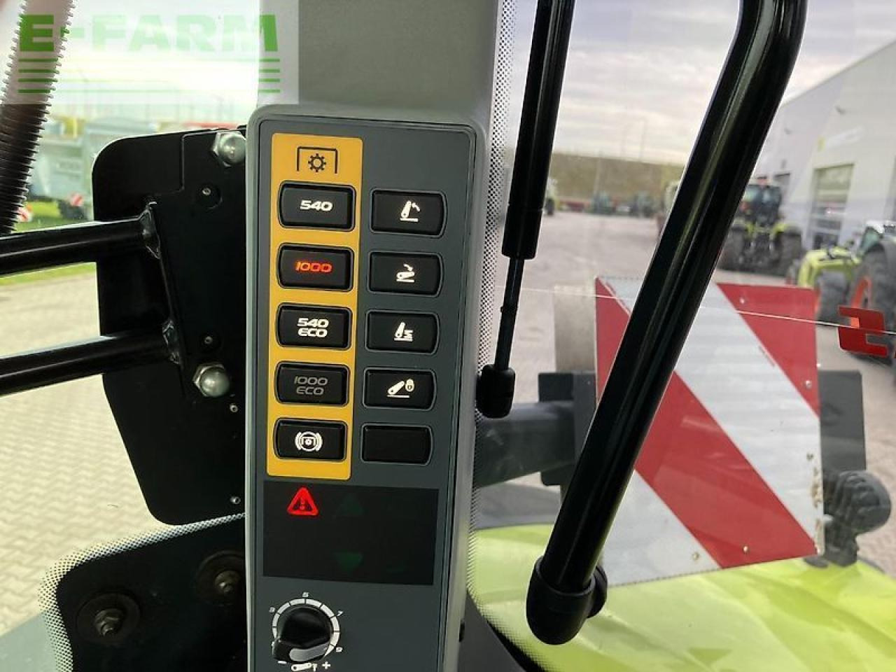 Tractor CLAAS axion 870: foto 18