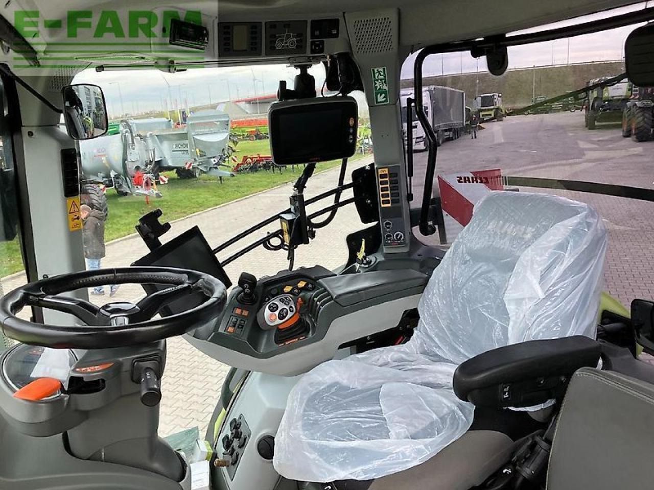 Tractor CLAAS axion 870: foto 15