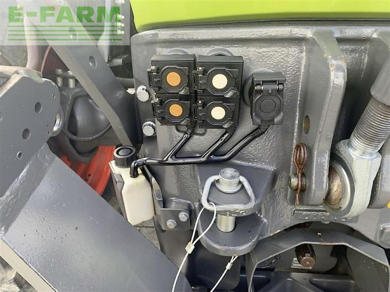 Tractor CLAAS axion 870 cmatic cebis CMATIC CEBIS: foto 17