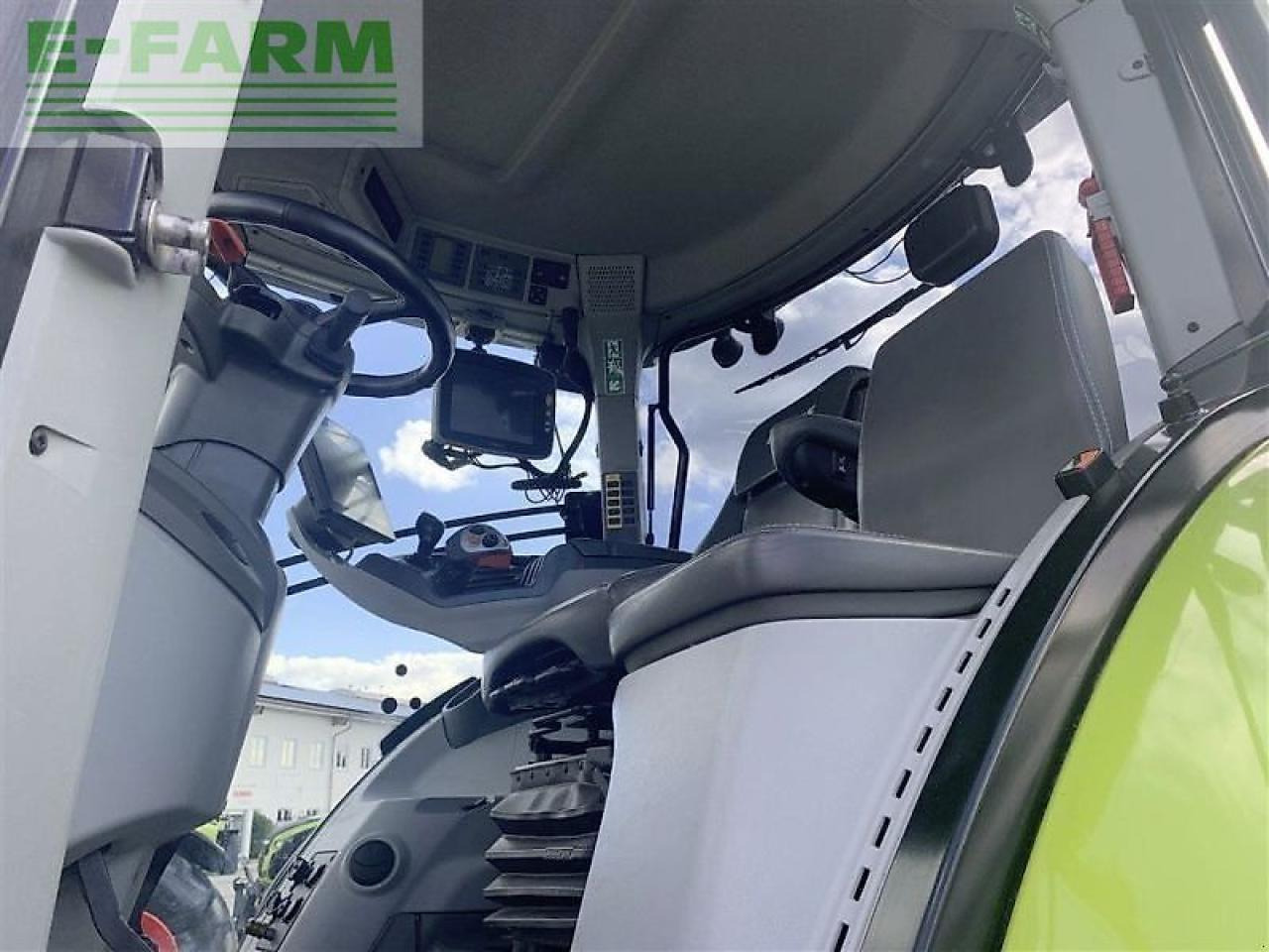 Tractor CLAAS axion 870 cmatic cebis CMATIC CEBIS: foto 8