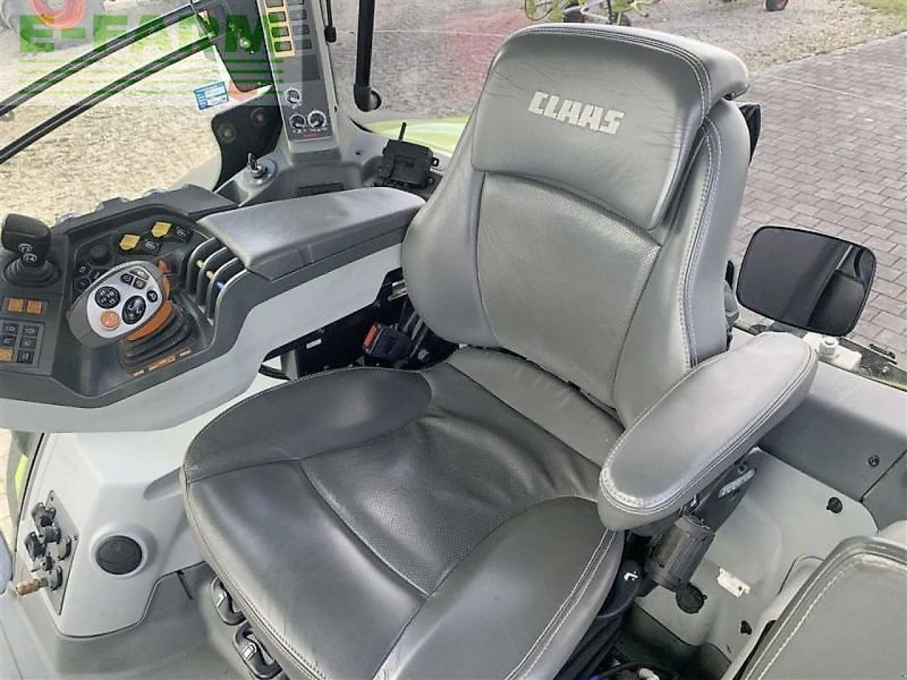 Tractor CLAAS axion 870 cmatic cebis CMATIC CEBIS: foto 15