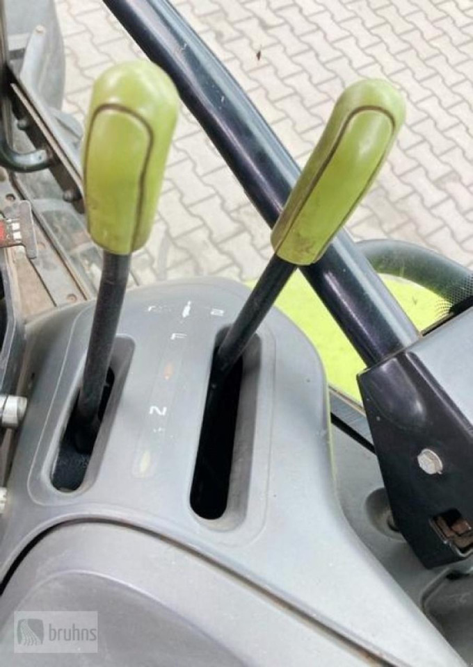 Tractor CLAAS axos 320 mit stoll frontlader: foto 16