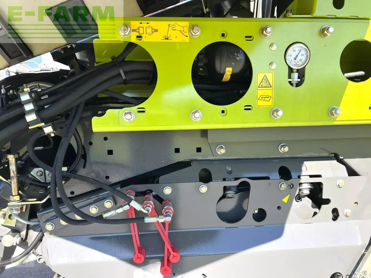 Remolque autocargador CLAAS cargos 8400 im topzustand - mit nur 1.707 fuhren !!: foto 18