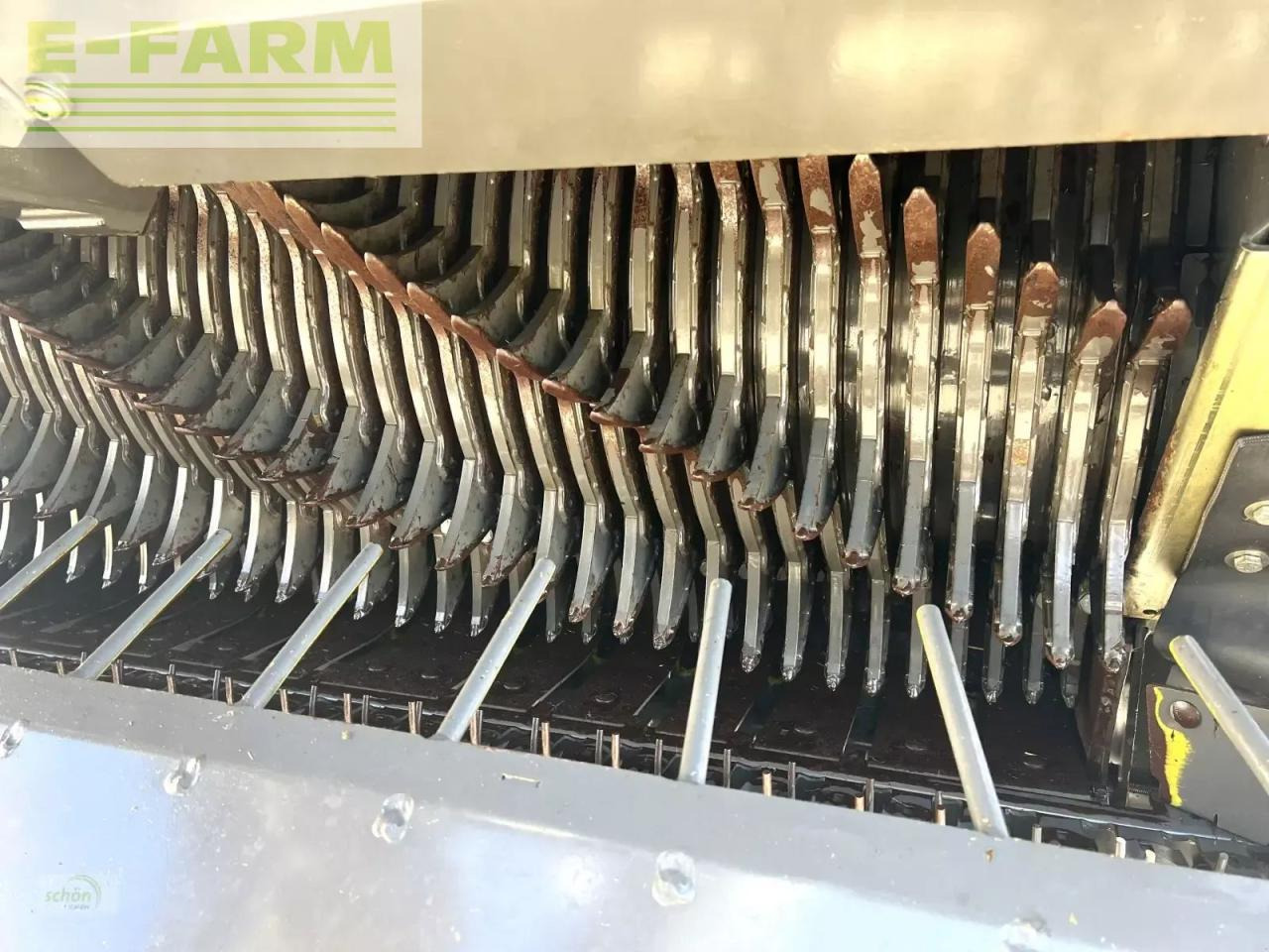 Remolque autocargador CLAAS cargos 8400 im topzustand - mit nur 1.707 fuhren !!: foto 17