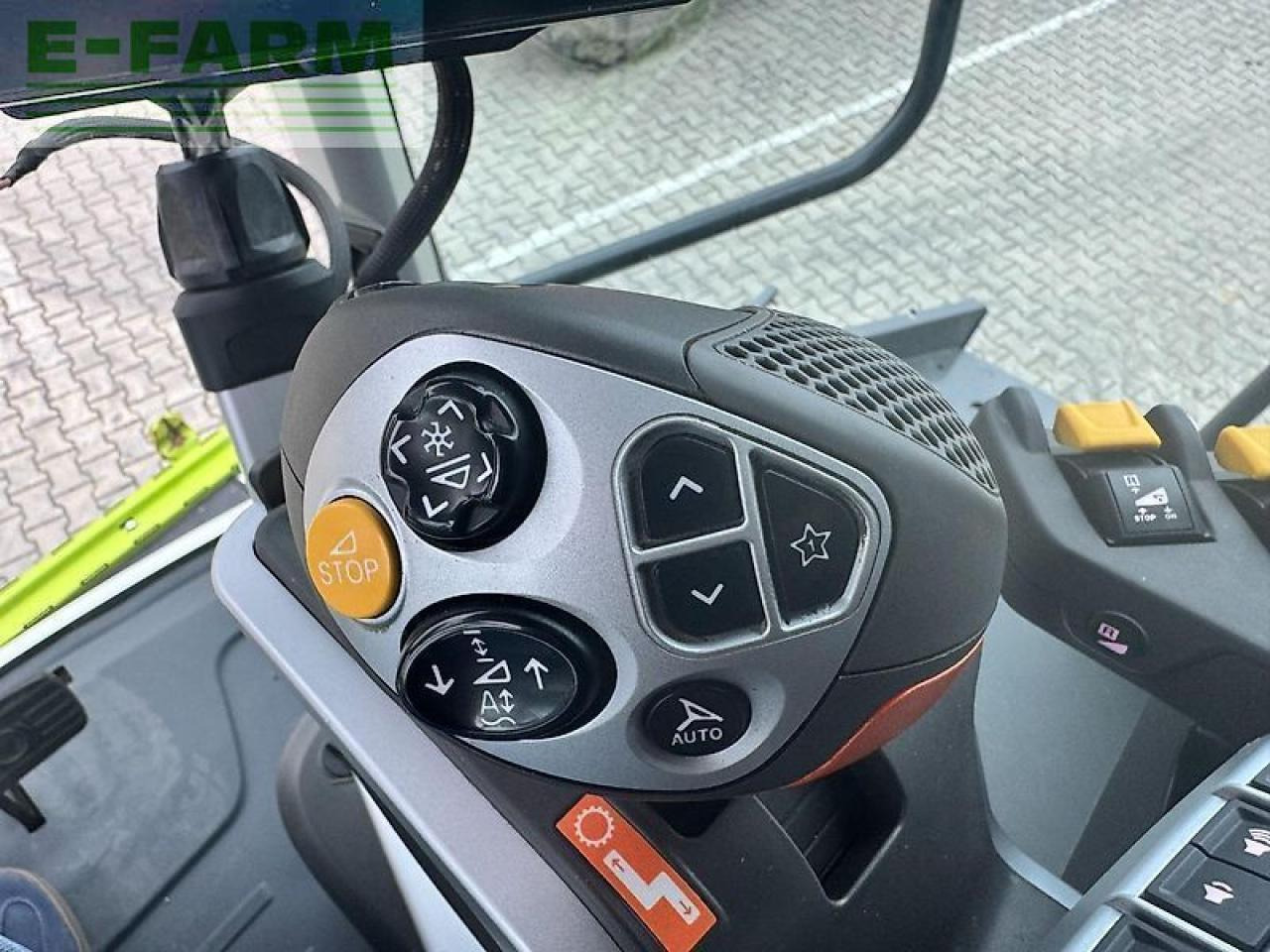 CLAAS lexion 8700 tt - Cosechadora de granos: foto 2 CLAAS lexion 8700 tt - Cosechadora de granos: foto 2