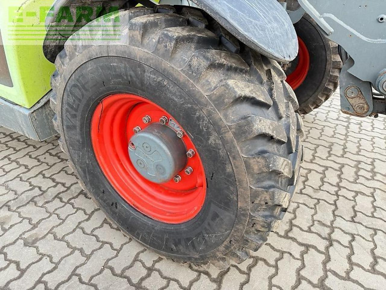 Manipulador telescópico CLAAS scorpion 7055: foto 13