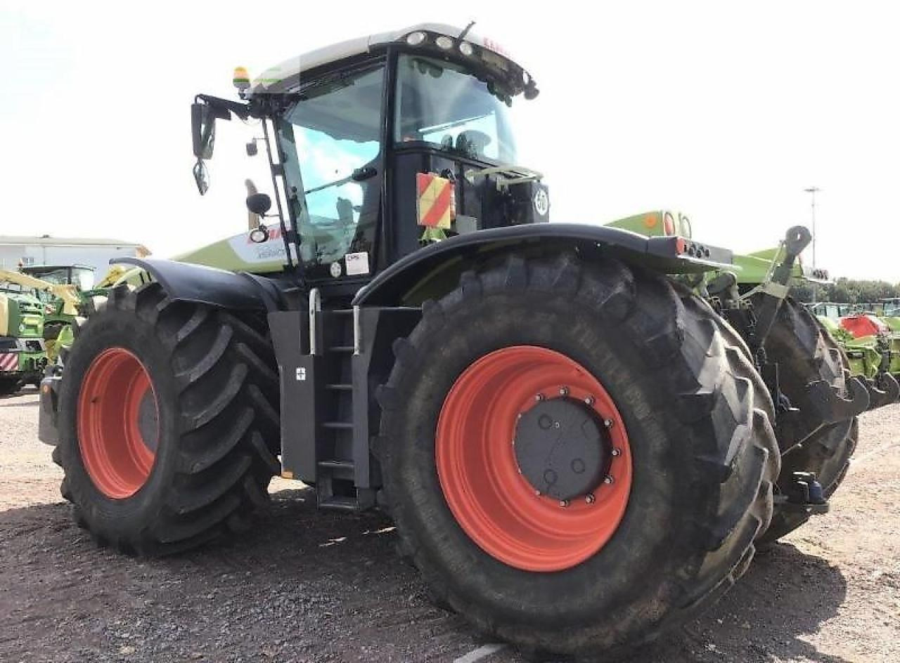 Tractor CLAAS xerion 5000 trac TRAC: foto 6