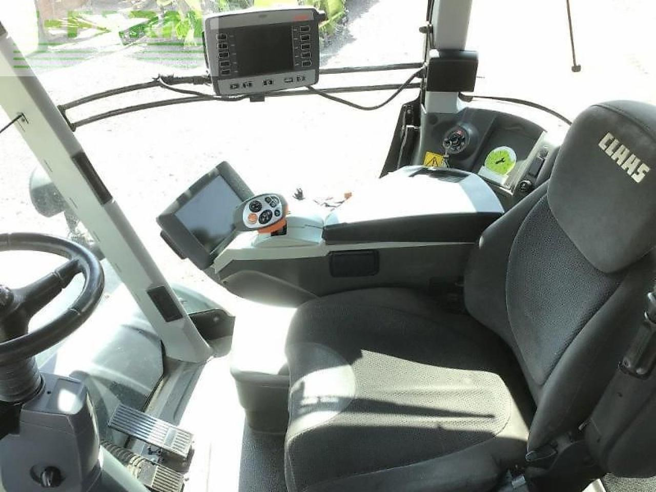 Tractor CLAAS xerion 5000 trac TRAC: foto 7