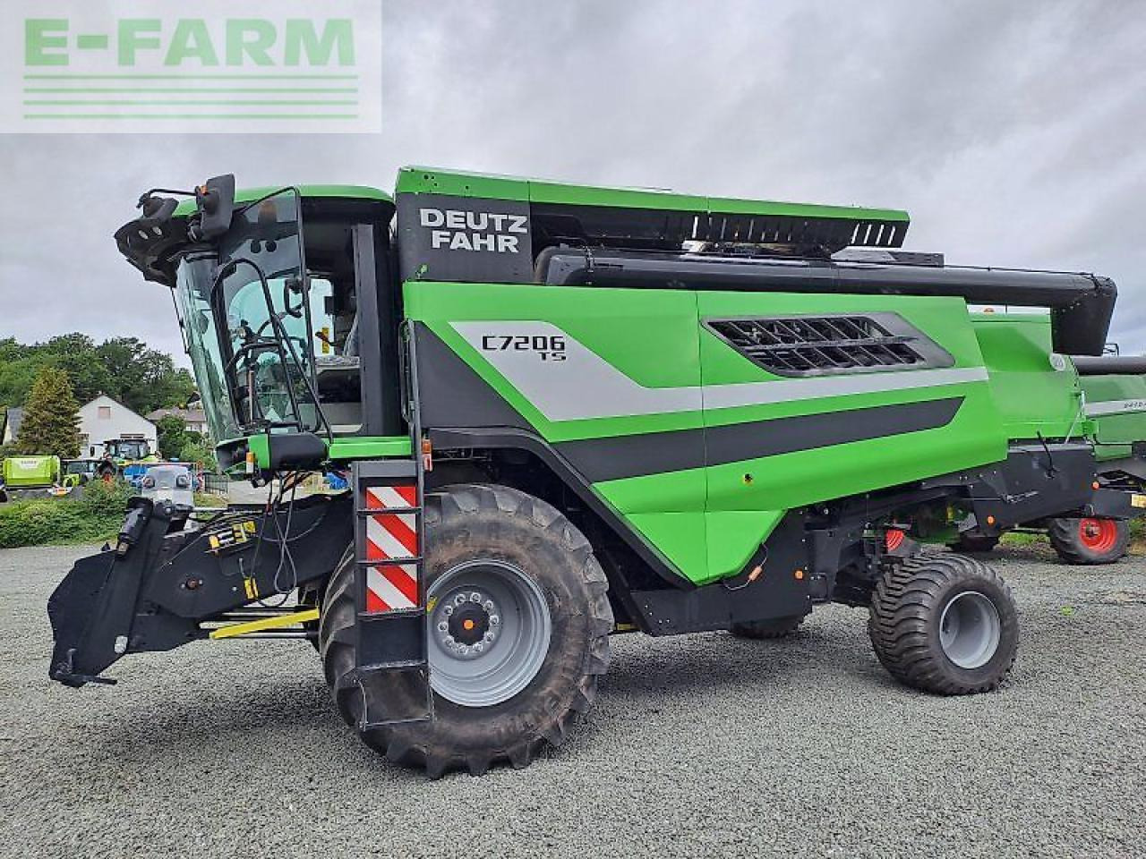 Deutz-Fahr c7206 ts - Cosechadora de granos: foto 1 Deutz-Fahr c7206 ts - Cosechadora de granos: foto 1