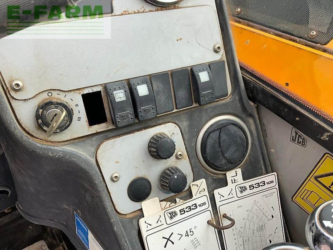 Manipulador telescópico JCB 533-105 telehandler (st23611): foto 19 Manipulador telescópico JCB 533-105 telehandler (st23611): foto 19