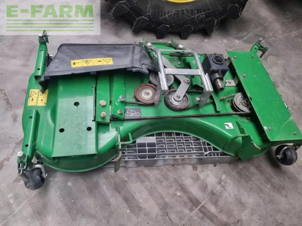 Tractor John Deere 3320 my11: foto 10