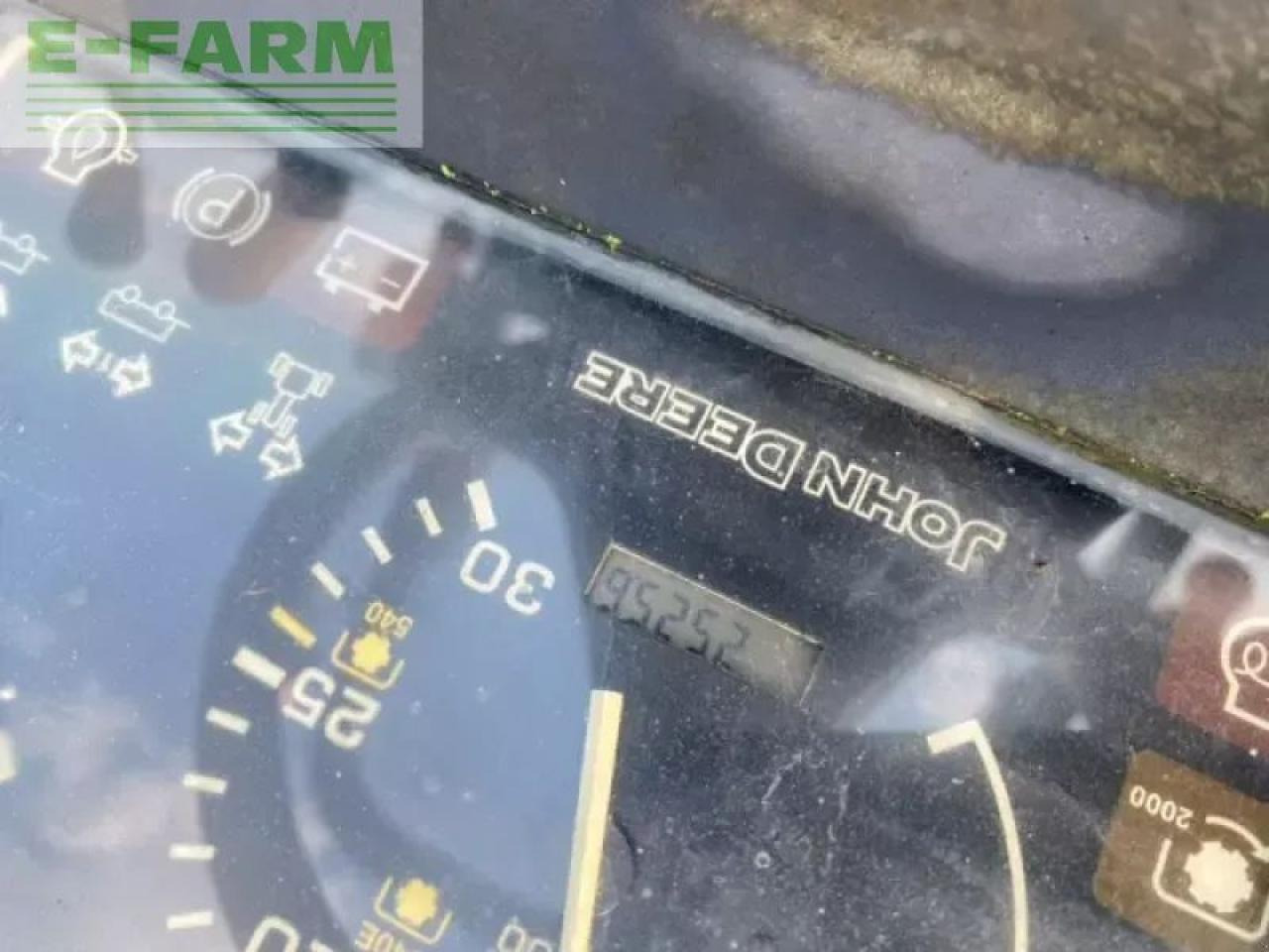 Tractor John Deere 4710: foto 7