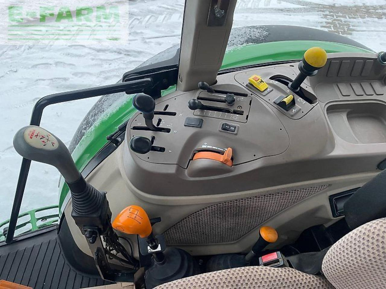 Tractor John Deere 5075 m: foto 7