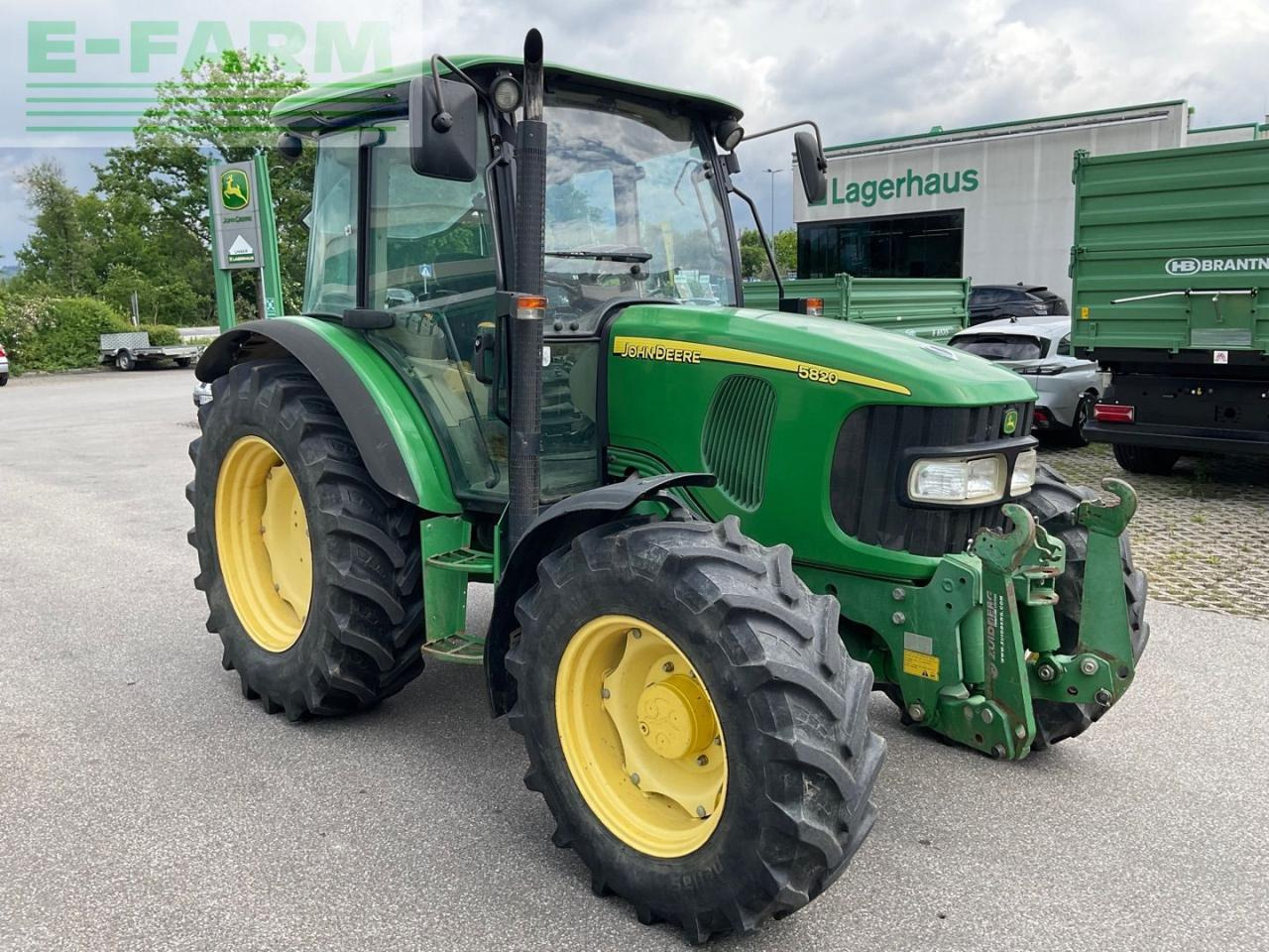 John Deere 5820 - Tractor: foto 4 John Deere 5820 - Tractor: foto 4