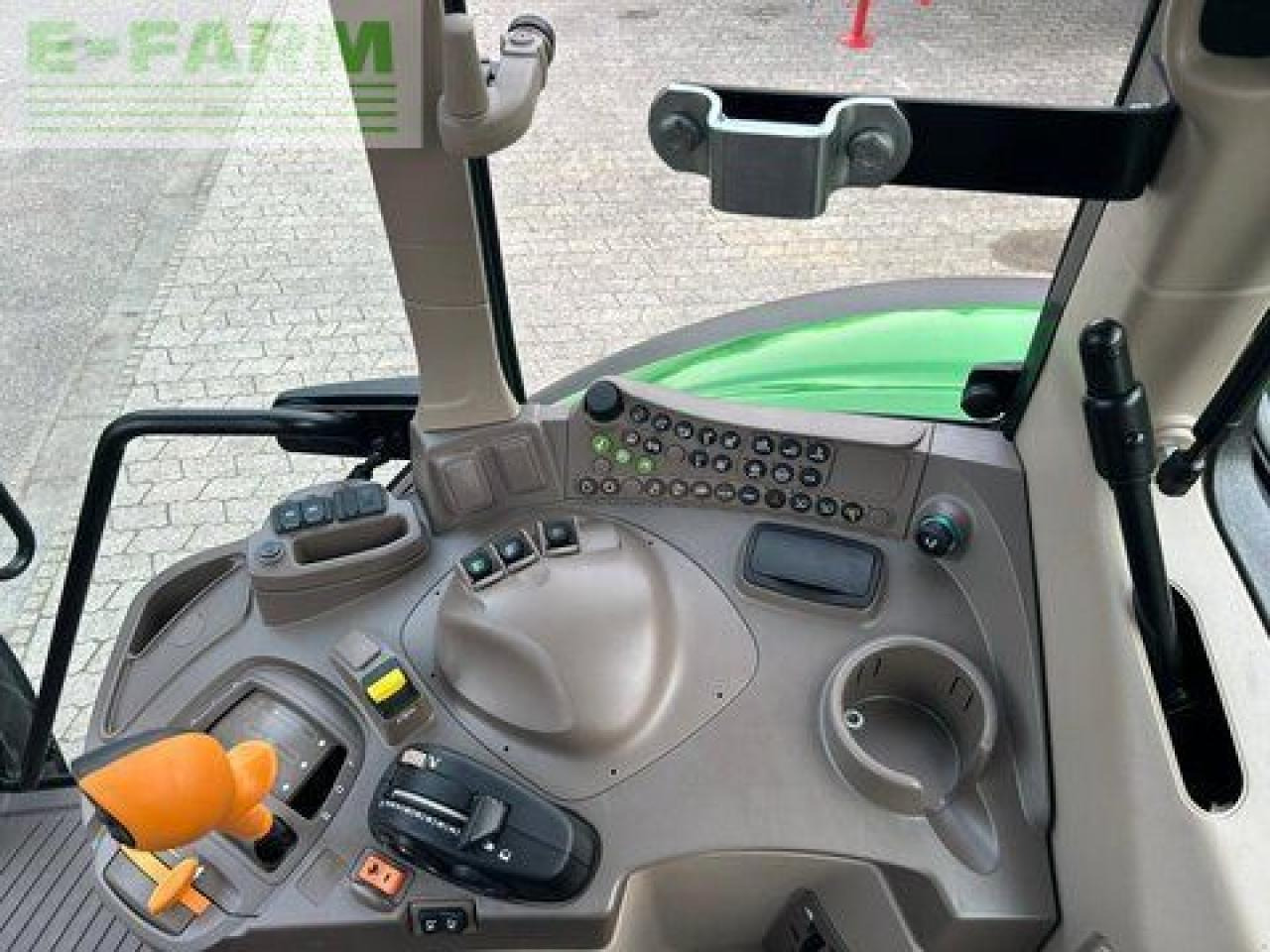Tractor John Deere 6090m: foto 8