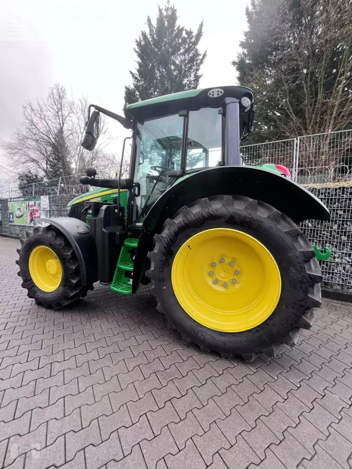 John Deere 6120m - Tractor: foto 3 John Deere 6120m - Tractor: foto 3