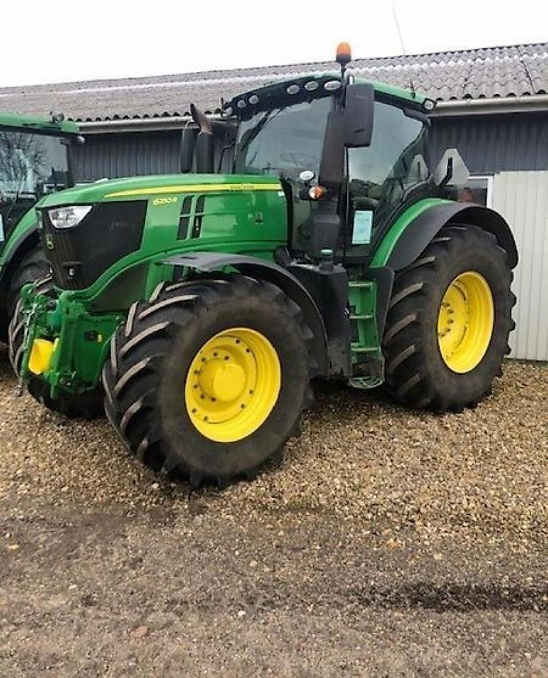 John Deere 6250r - Tractor: foto 1 John Deere 6250r - Tractor: foto 1