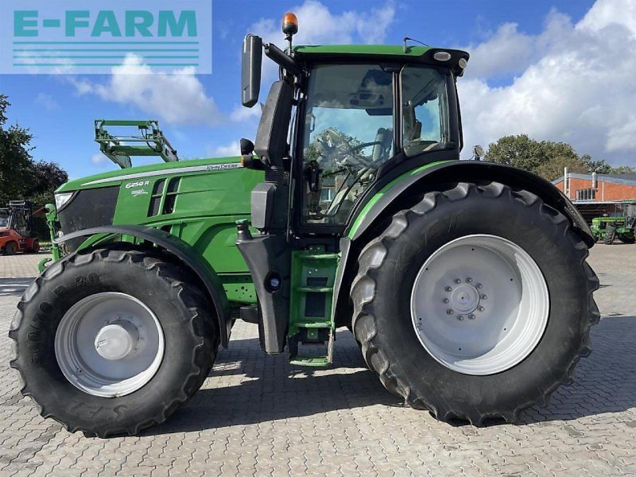 John Deere 6250r - Tractor: foto 2 John Deere 6250r - Tractor: foto 2