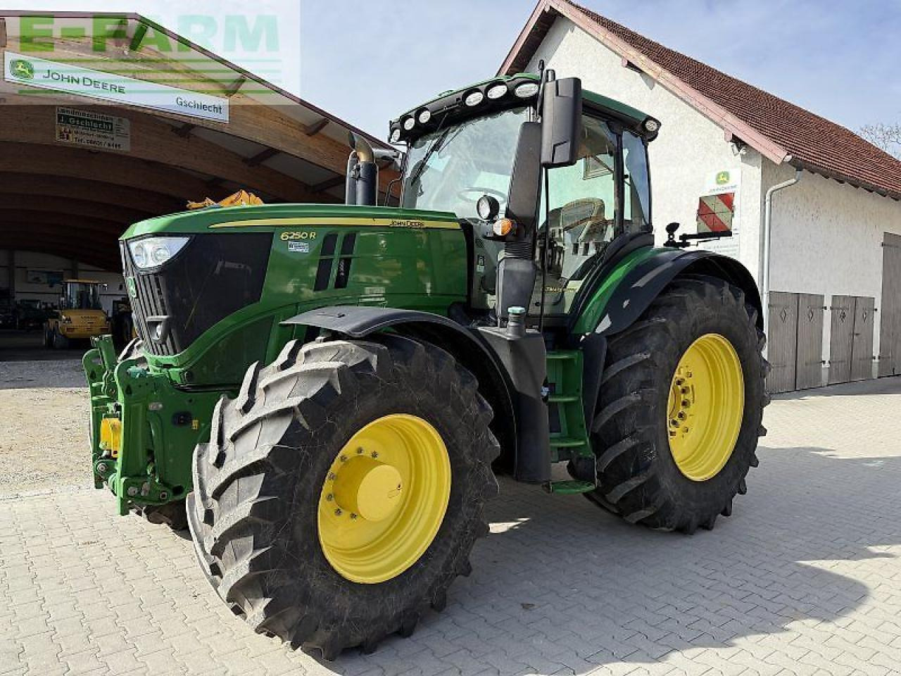 John Deere 6250r ultimate - Tractor: foto 1 John Deere 6250r ultimate - Tractor: foto 1