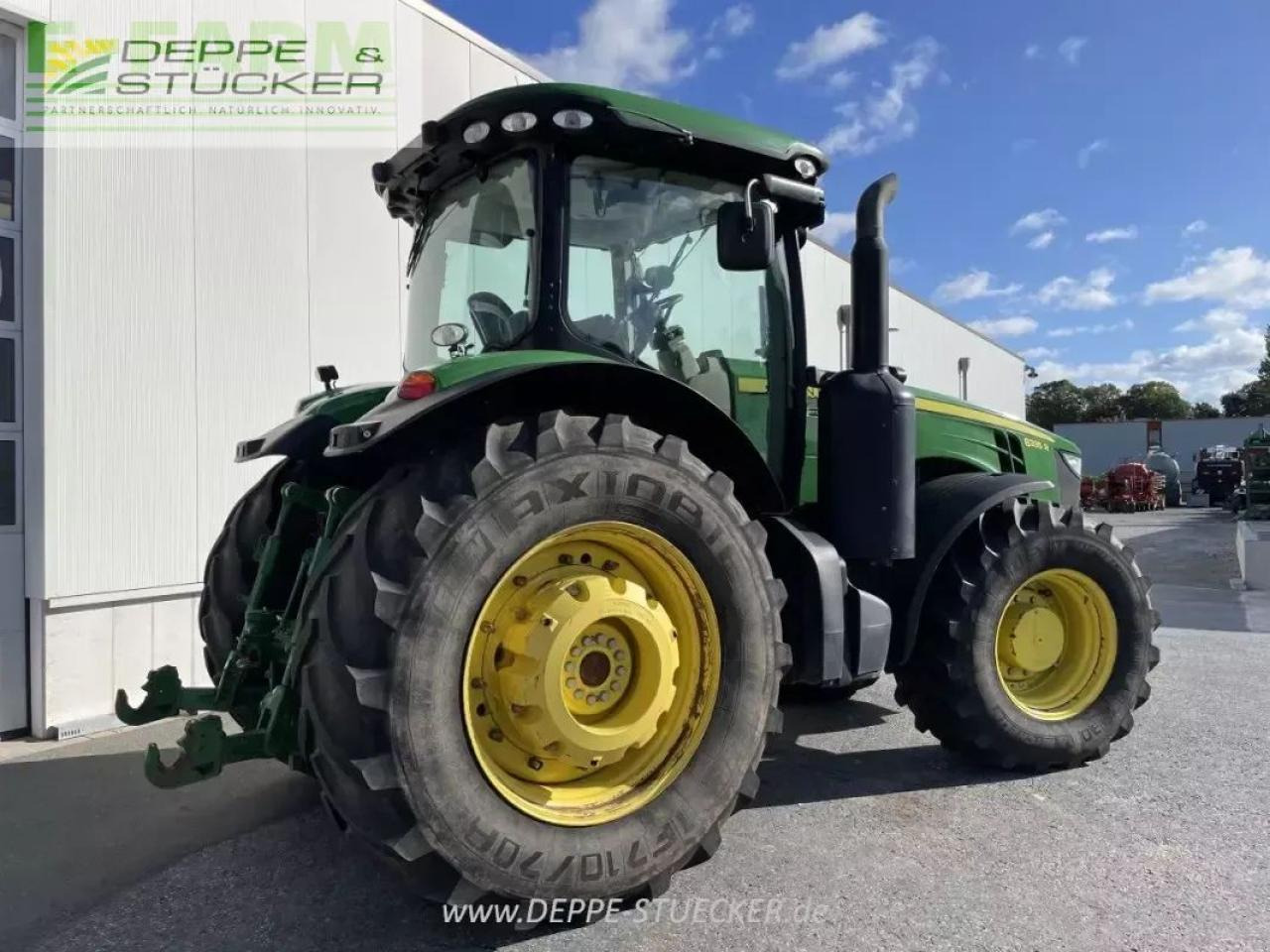 John Deere 8335r - Tractor: foto 2 John Deere 8335r - Tractor: foto 2