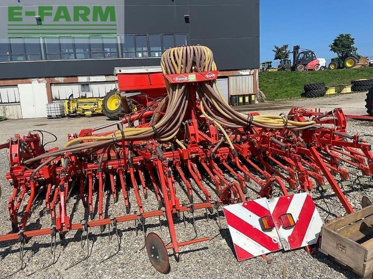 Kuhn hr5004dr und venta tf 702 - Equipo para trabajo del suelo: foto 3 Kuhn hr5004dr und venta tf 702 - Equipo para trabajo del suelo: foto 3