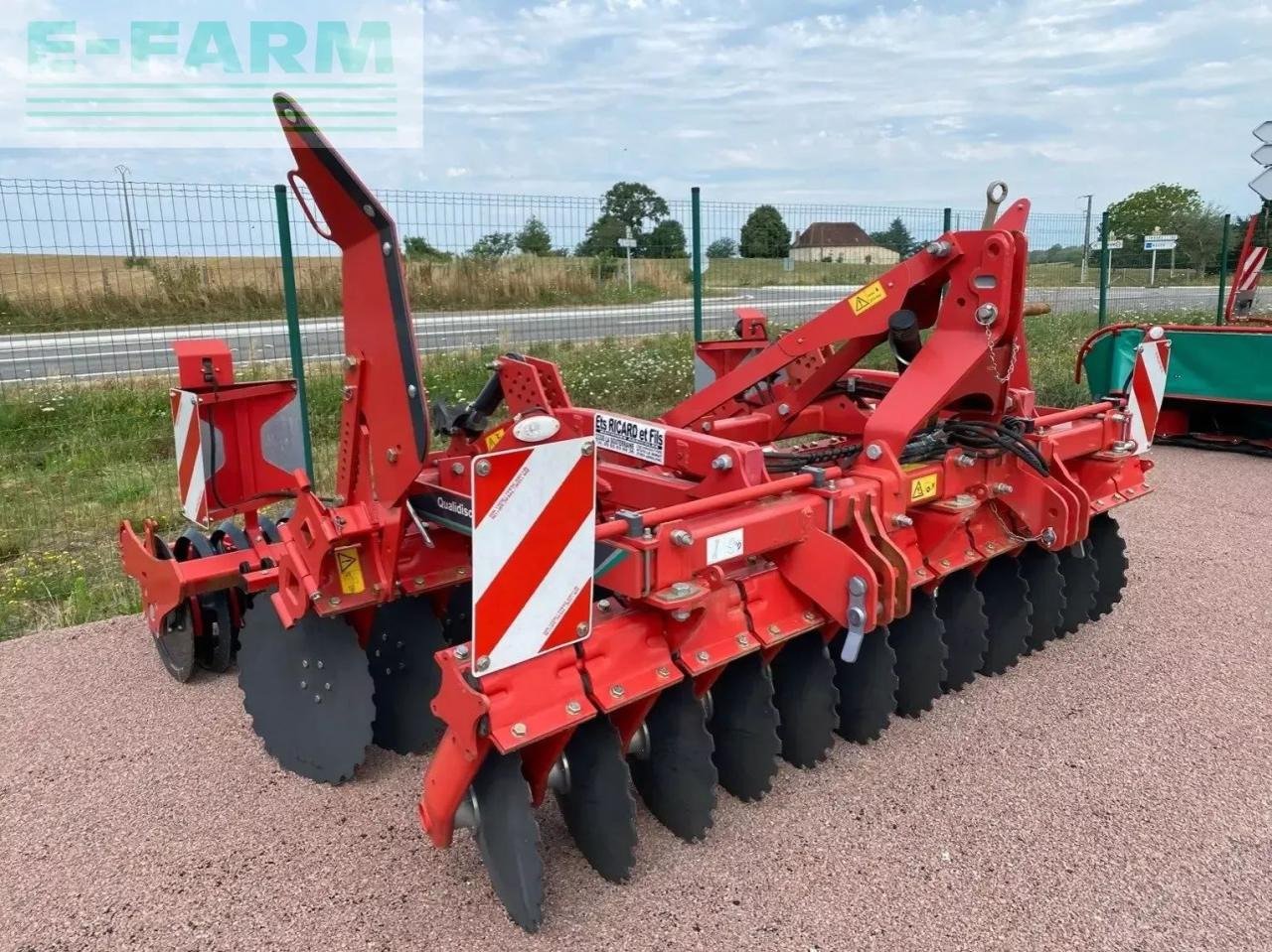 Kverneland déchaumeur à disques qualidisc 3000 kverneland - Cultivador: foto 4 Kverneland déchaumeur à disques qualidisc 3000 kverneland - Cultivador: foto 4