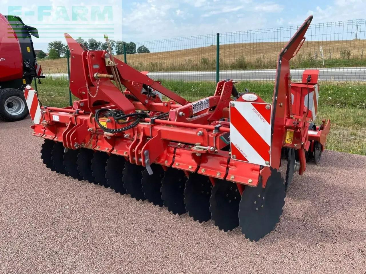 Kverneland déchaumeur à disques qualidisc 3000 kverneland - Cultivador: foto 2 Kverneland déchaumeur à disques qualidisc 3000 kverneland - Cultivador: foto 2