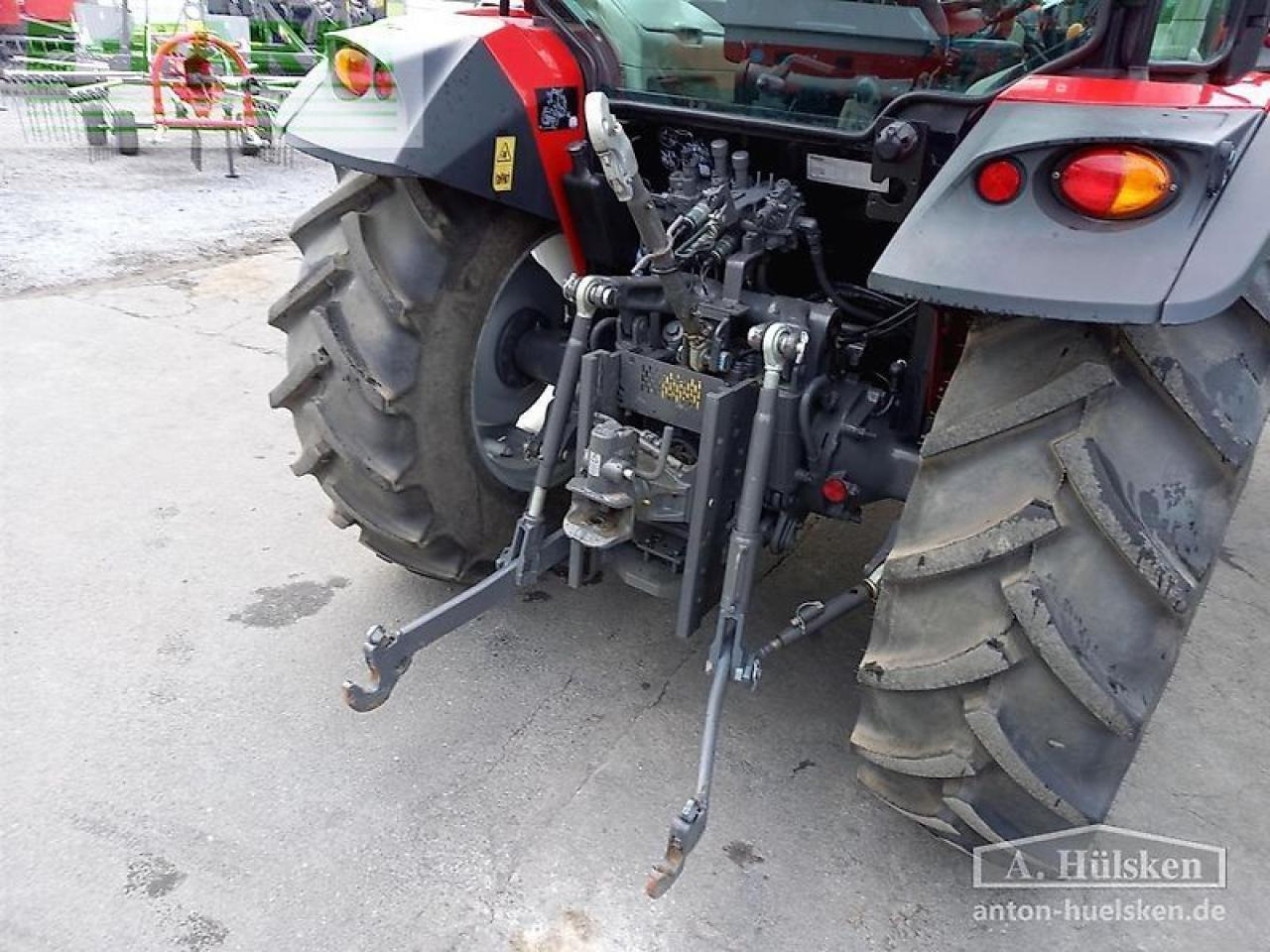 Massey Ferguson mf4707 cab 4wd - Tractor: foto 4 Massey Ferguson mf4707 cab 4wd - Tractor: foto 4