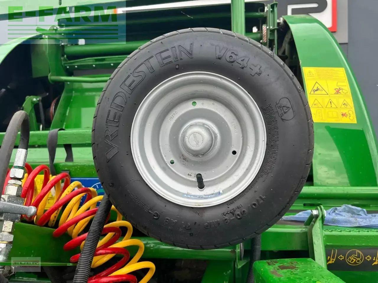 Empacadora de pacas cuadradas Mc Hale f5600: foto 10 Empacadora de pacas cuadradas Mc Hale f5600: foto 10