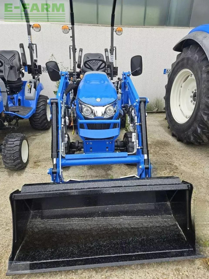 New Holland boomer 25 c C - Tractor: foto 2 New Holland boomer 25 c C - Tractor: foto 2