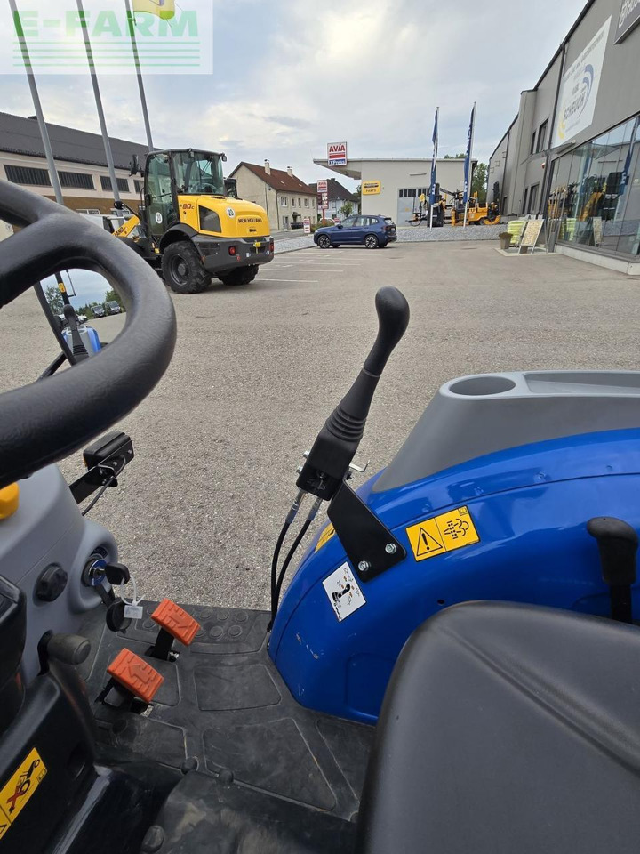New Holland boomer 35 - Tractor: foto 4 New Holland boomer 35 - Tractor: foto 4