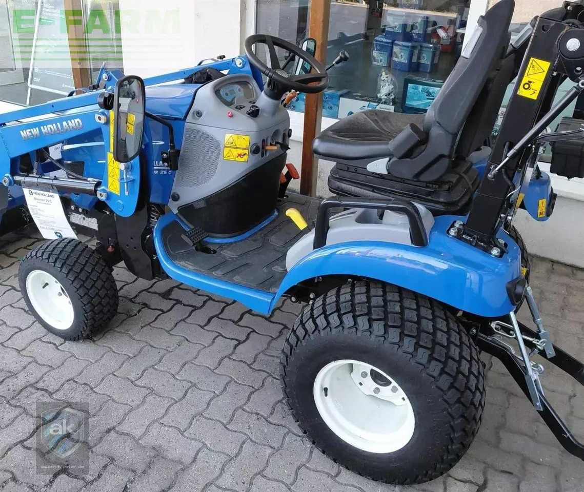 New Holland boomer25c C - Tractor: foto 3 New Holland boomer25c C - Tractor: foto 3