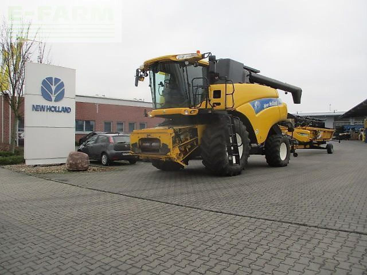 New Holland cr 9060 / cr9060 - Cosechadora de granos: foto 2 New Holland cr 9060 / cr9060 - Cosechadora de granos: foto 2
