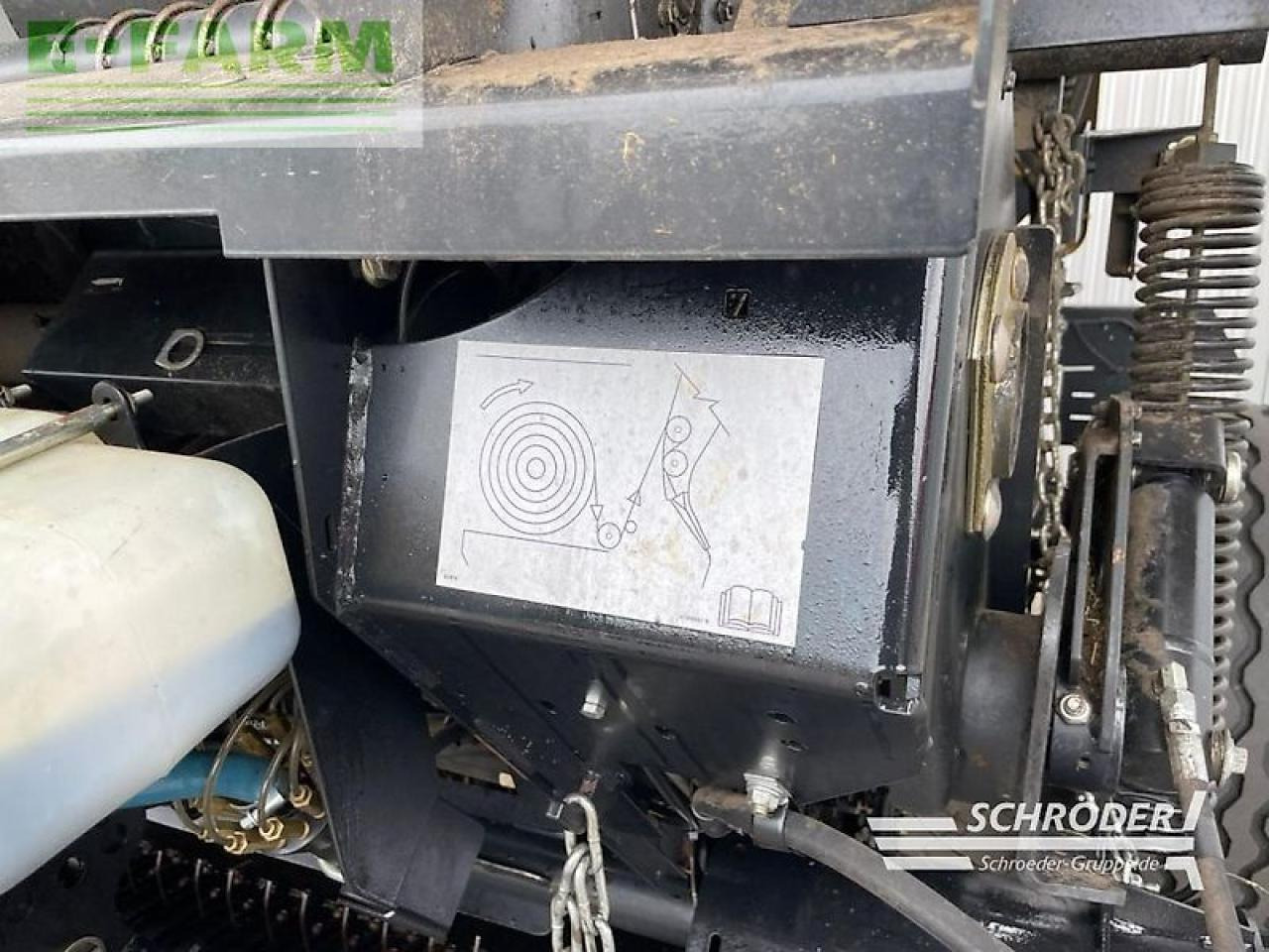 Empacadora de pacas cuadradas New Holland roll-belt 180 cropcutter: foto 14