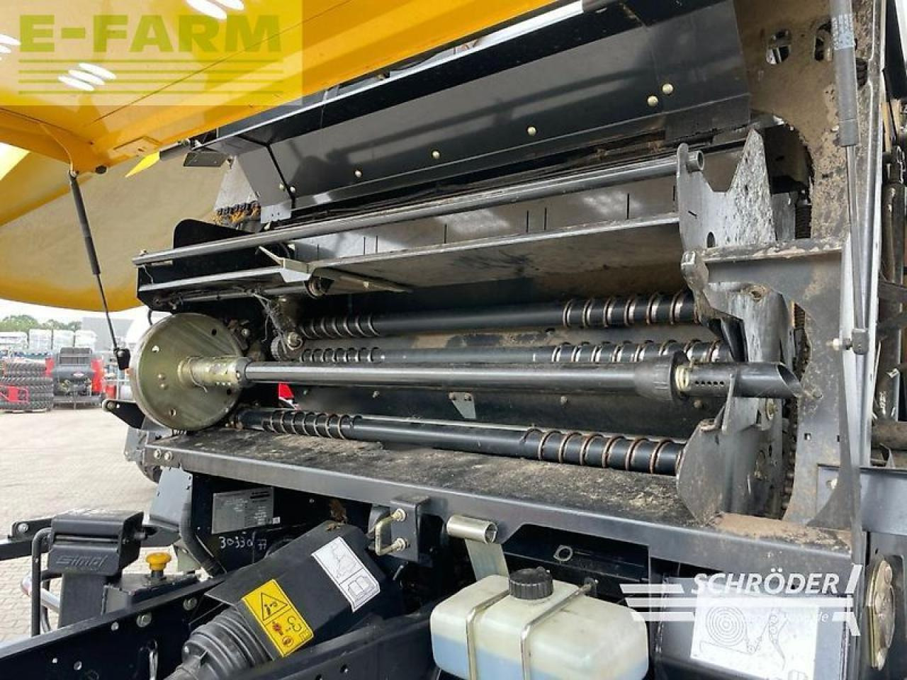 Empacadora de pacas cuadradas New Holland roll-belt 180 cropcutter: foto 13